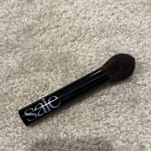 Saie The Fluffy blush powder makeup brush